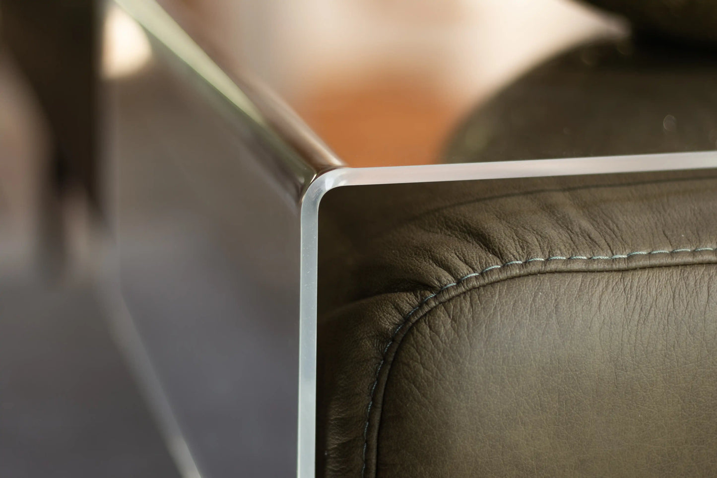 Sofatablett aus Acrylglas