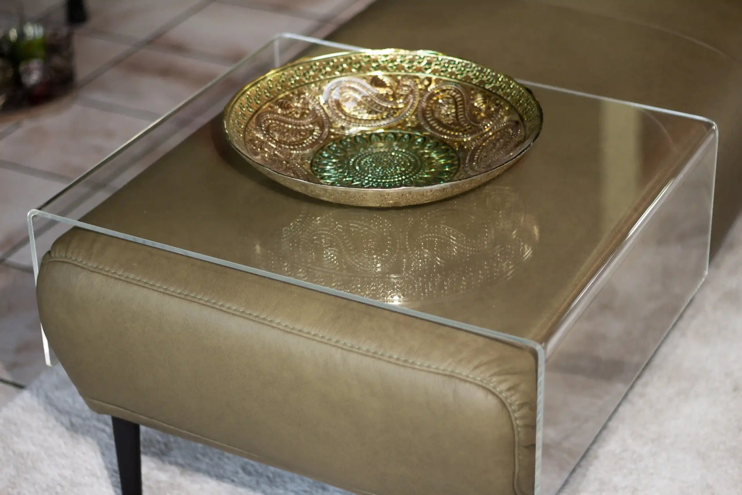 Sofatablett aus Acrylglas